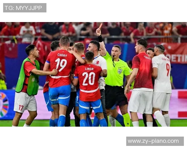 国王杯激战拜仁与里昂0比0争议判罚引发全场热议与绝杀瞬间