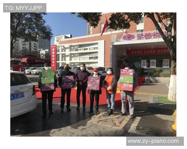 姚明背人瞬间展现温暖与力量的完美结合引发网友热议