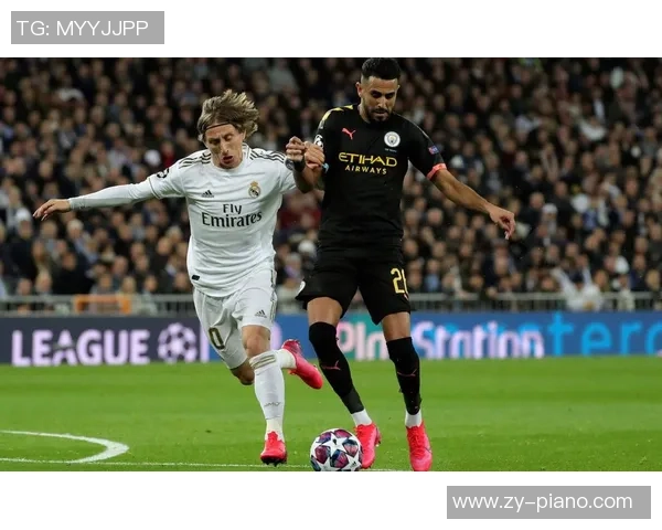 意甲激战:AC米兰与皇马战成平局全场沸腾赛后精彩点评回顾 意甲激战:AC米兰与皇马战成平局全场沸腾赛后精彩点评回顾