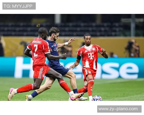 欧联杯惊天平局里昂与拜仁激战成和引发争议判罚热议